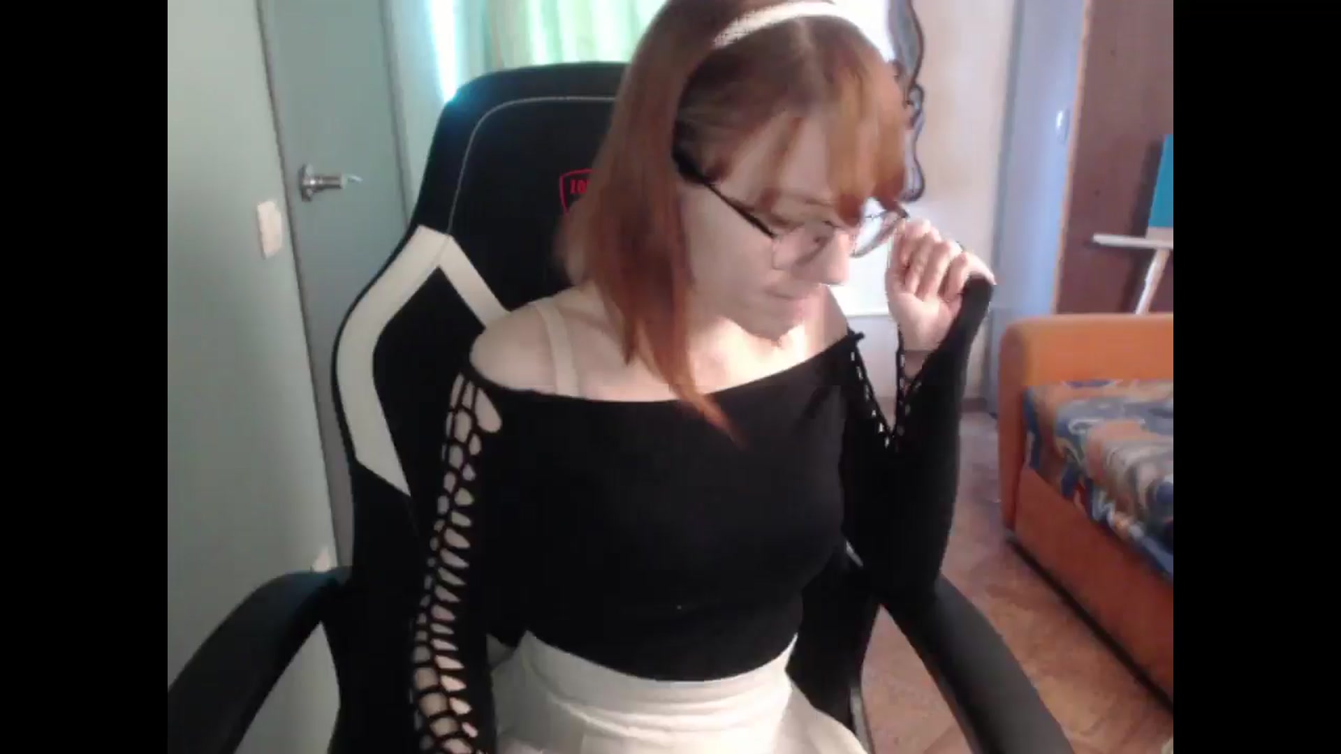 Gallery image thumbnail from NikiFoks18's myfreecams stream on, 03/29/2026, 09:27 image 18 of 20