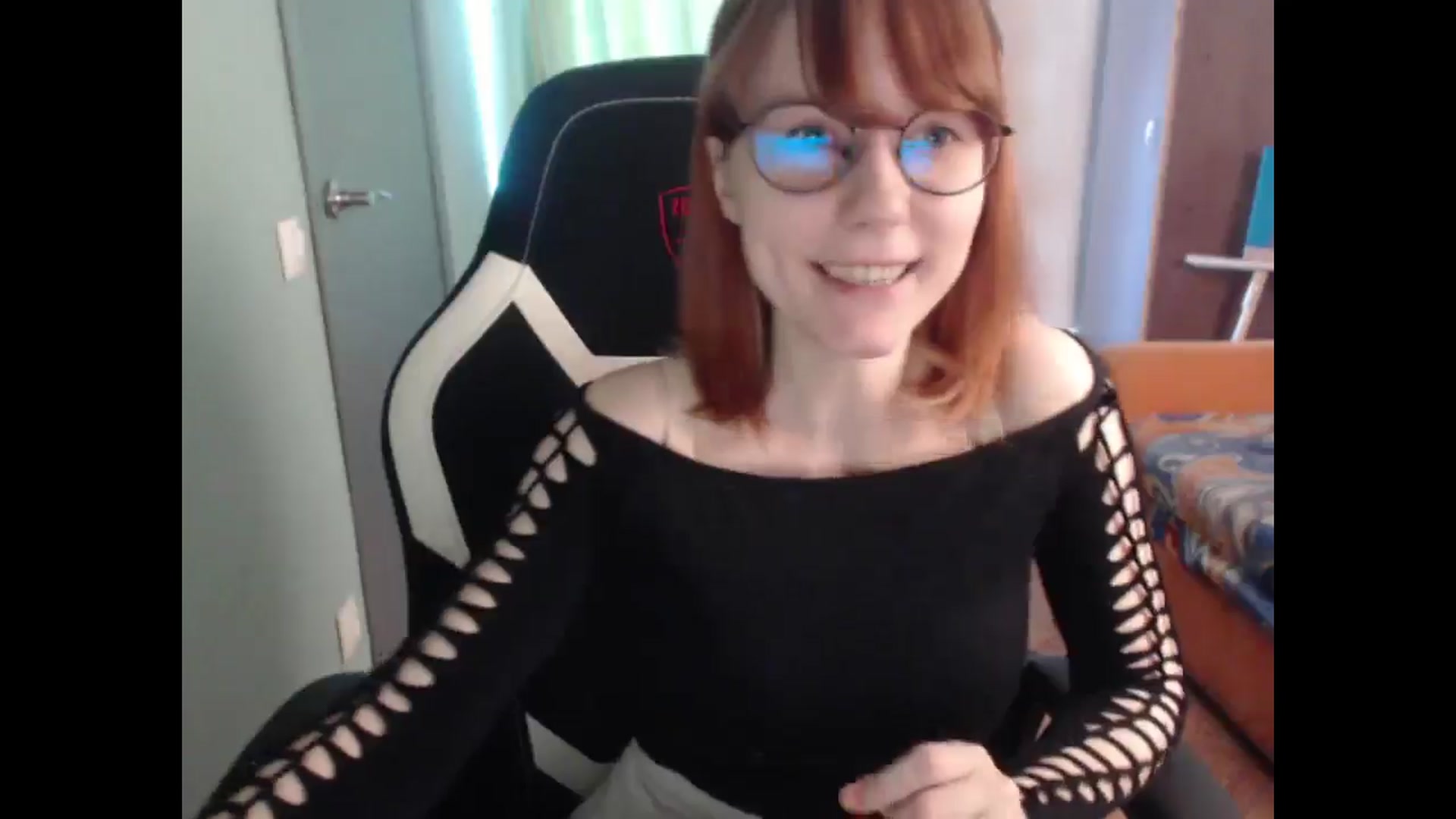 Gallery image thumbnail from NikiFoks18's myfreecams stream on, 03/29/2026, 09:27 image 11 of 20