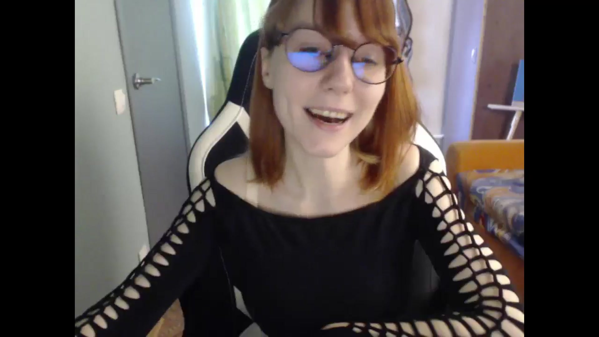 Gallery image thumbnail from NikiFoks18's myfreecams stream on, 03/29/2026, 09:27 image 13 of 20