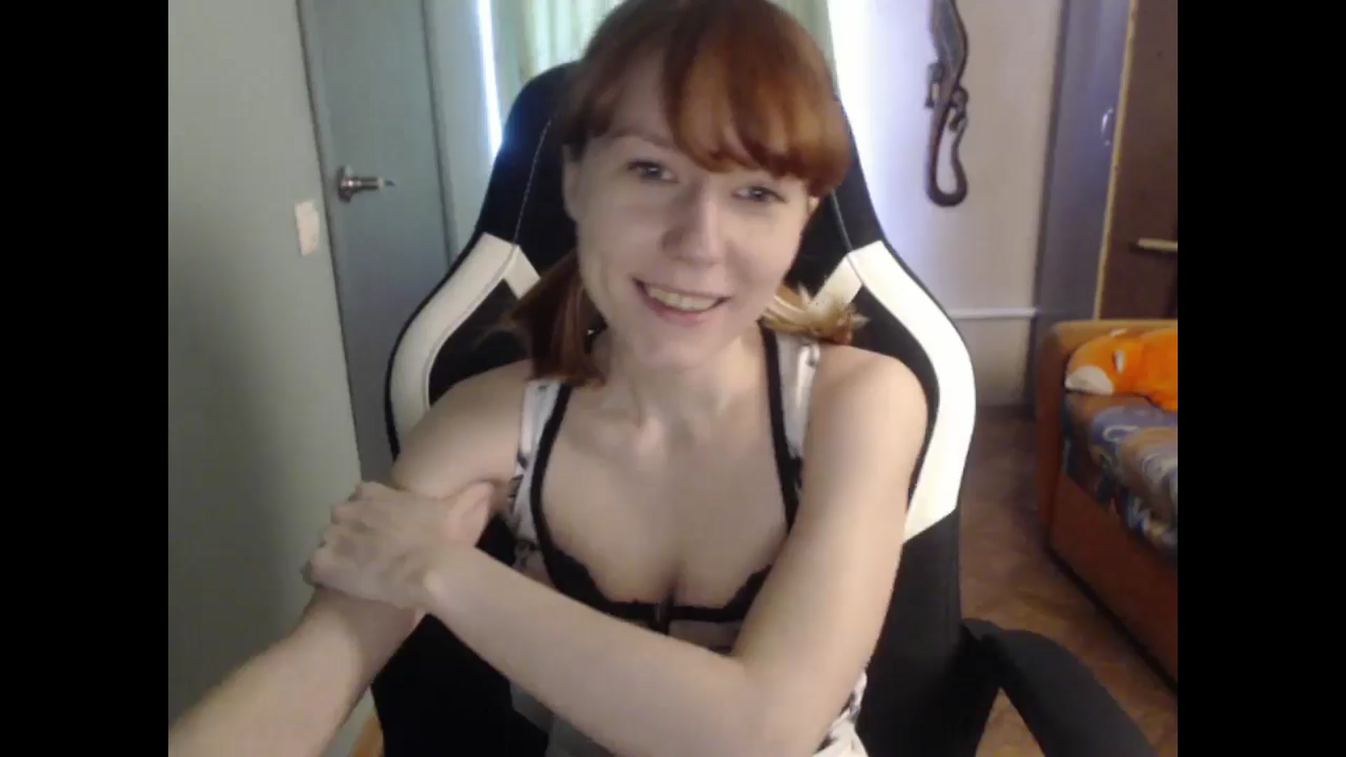Gallery image thumbnail from NikiFoks18's myfreecams stream on, 03/31/2026, 08:31 image 18 of 20