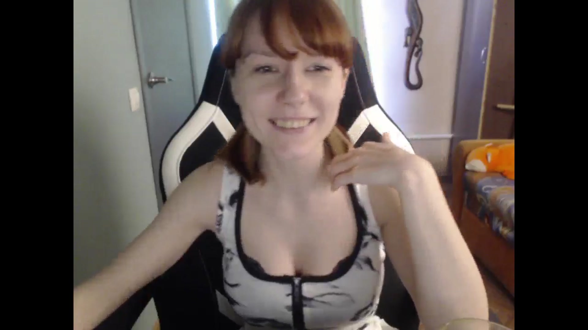 Gallery image thumbnail from NikiFoks18's myfreecams stream on, 03/31/2026, 08:31 image 13 of 20