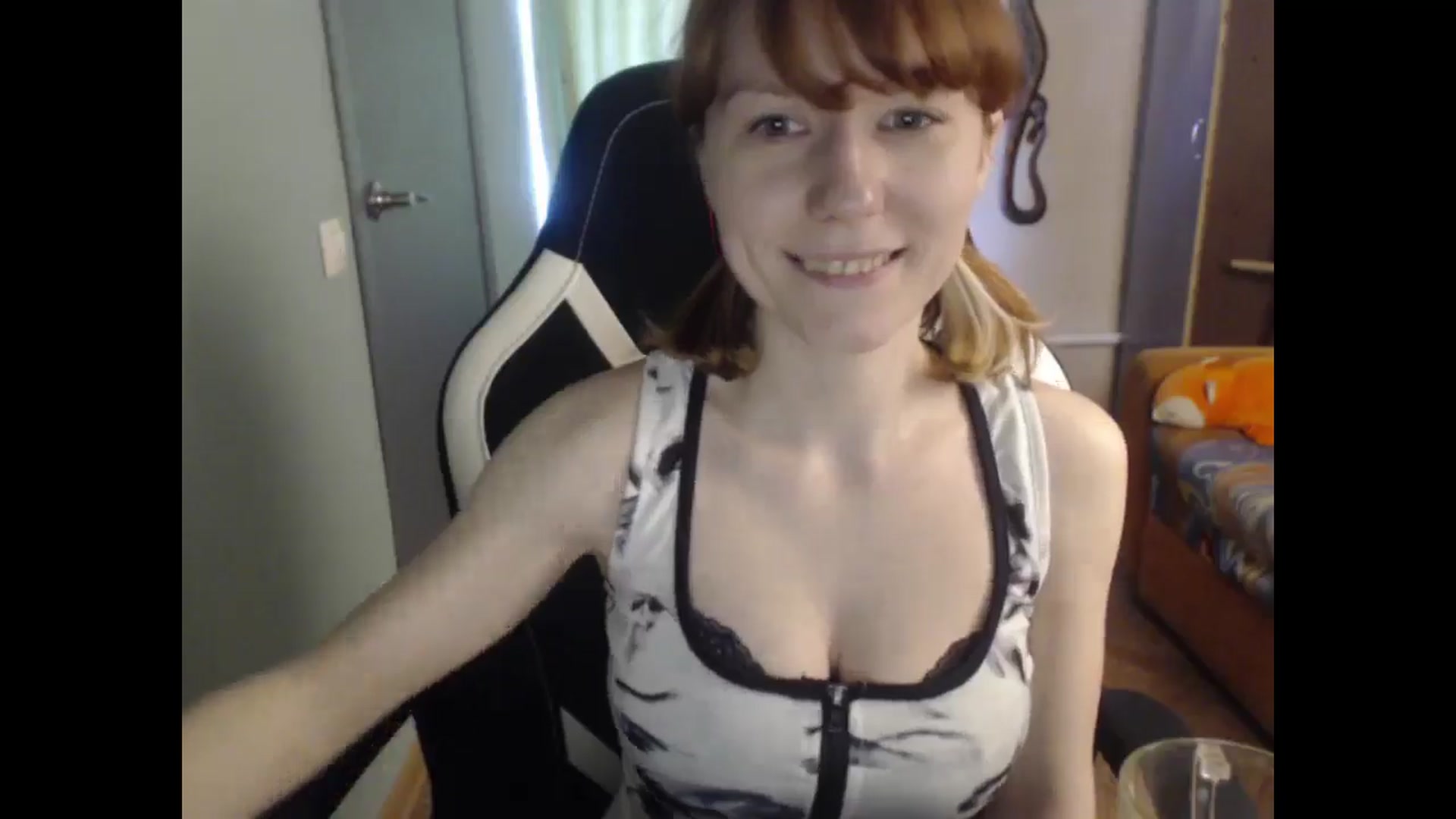 Gallery image thumbnail from NikiFoks18's myfreecams stream on, 03/31/2026, 08:31 image 20 of 20