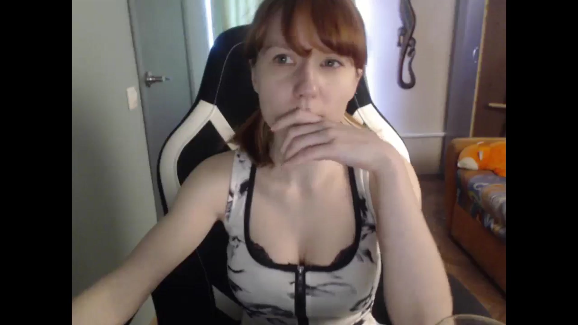 Gallery image thumbnail from NikiFoks18's myfreecams stream on, 03/31/2026, 08:31 image 14 of 20