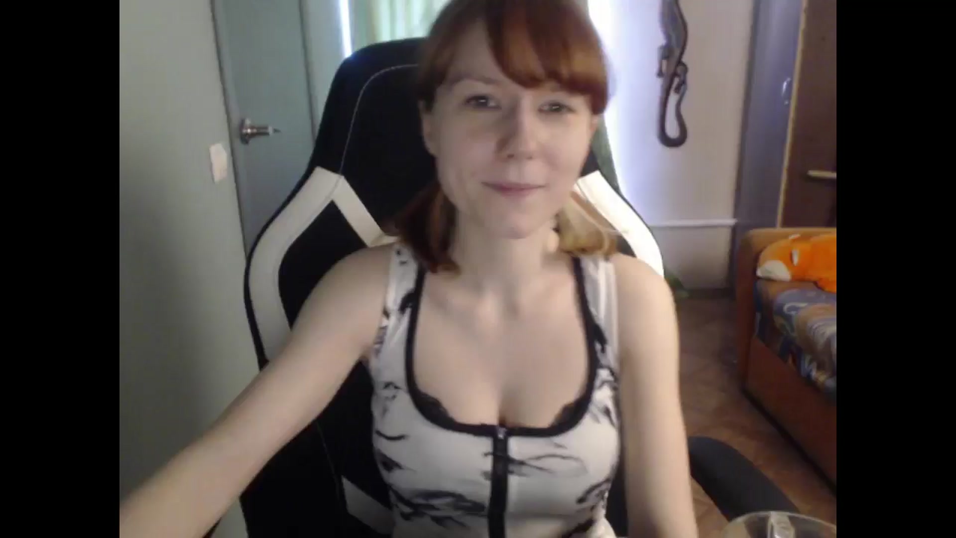 Gallery image thumbnail from NikiFoks18's myfreecams stream on, 03/31/2026, 08:31 image 7 of 20