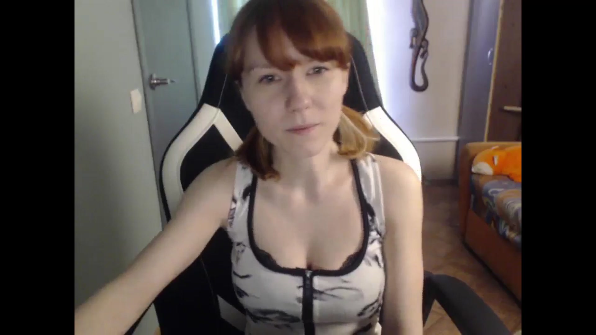 Gallery image thumbnail from NikiFoks18's myfreecams stream on, 03/31/2026, 08:31 image 6 of 20