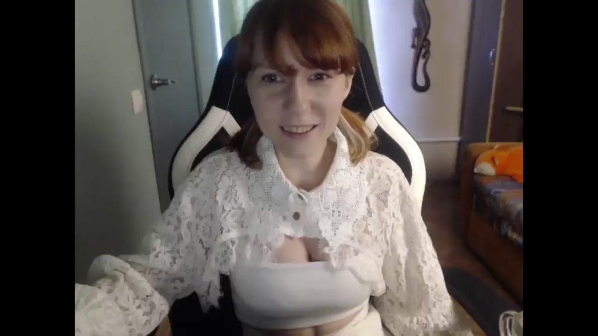 Gallery image thumbnail from NikiFoks18's myfreecams stream on, 03/31/2026, 12:38 image 4 of 20