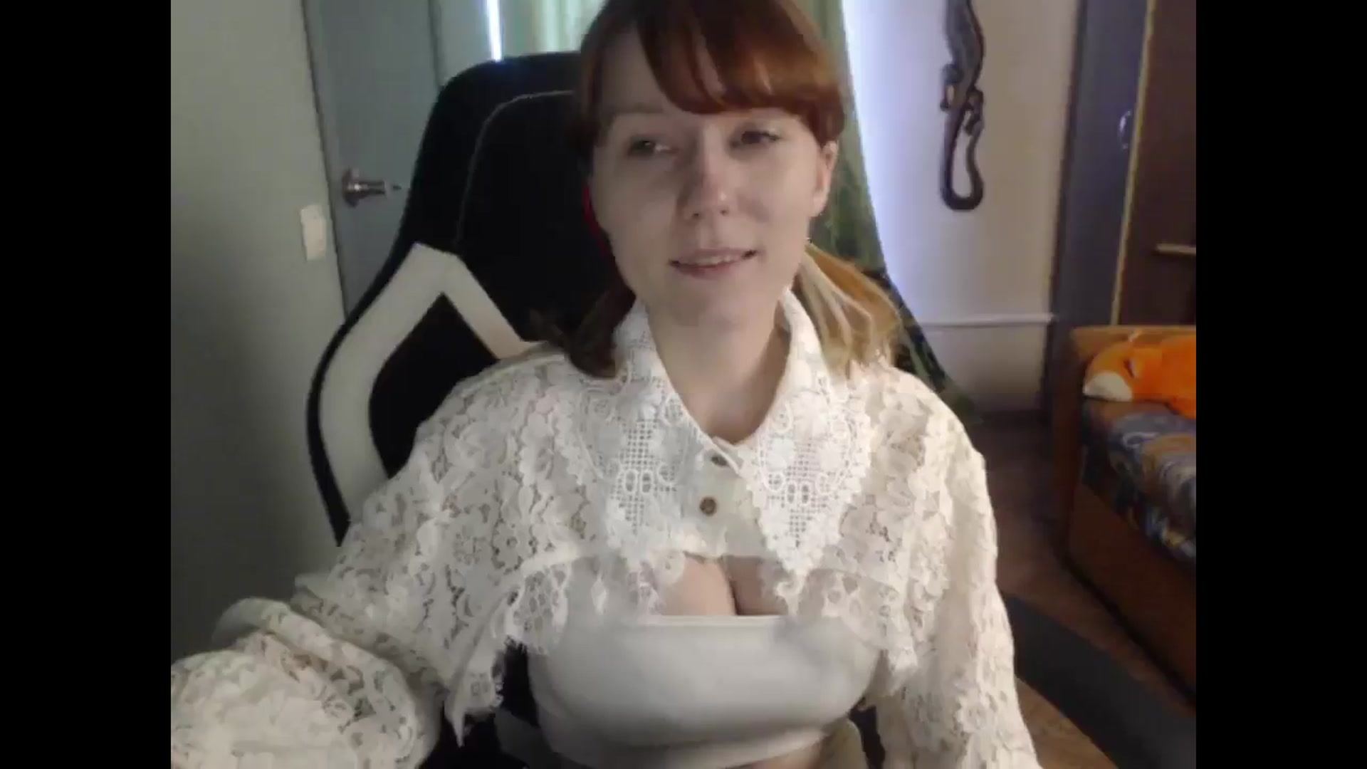 Gallery image thumbnail from NikiFoks18's myfreecams stream on, 03/31/2026, 12:38 image 20 of 20