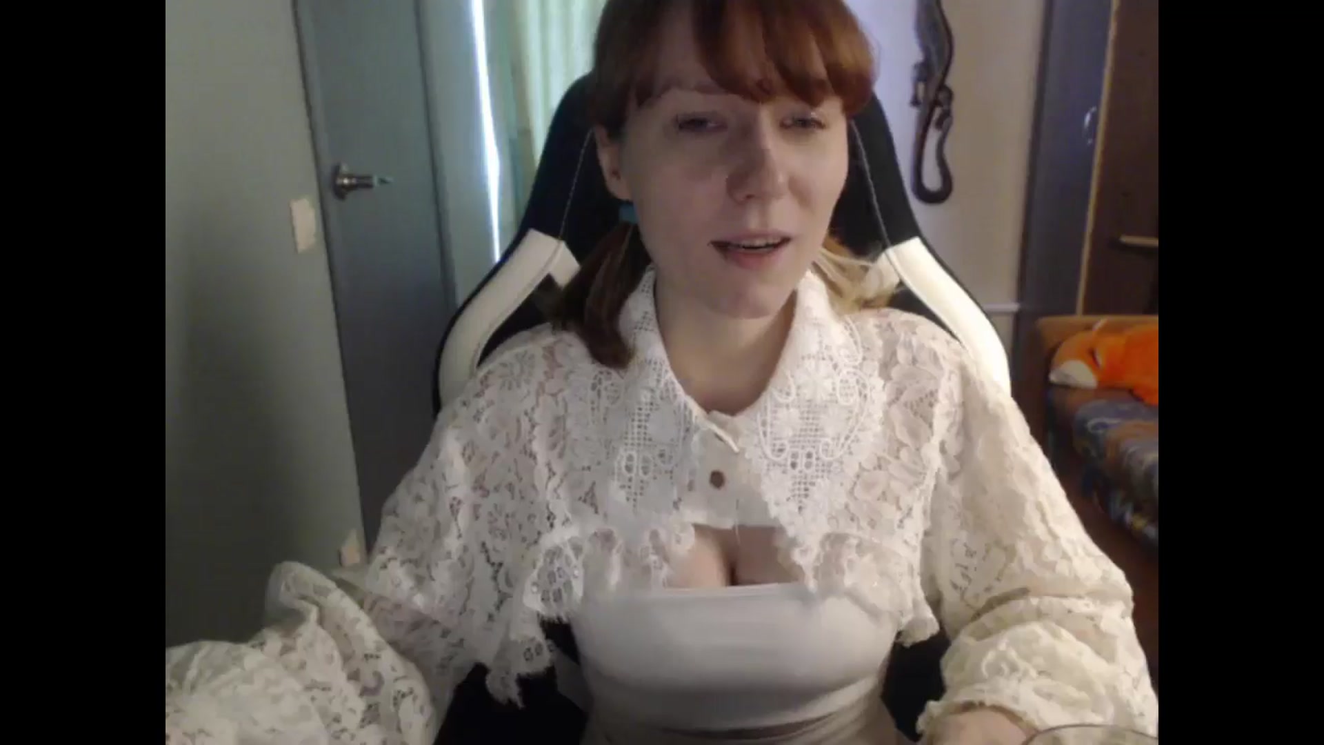 Gallery image thumbnail from NikiFoks18's myfreecams stream on, 03/31/2026, 12:38 image 9 of 20