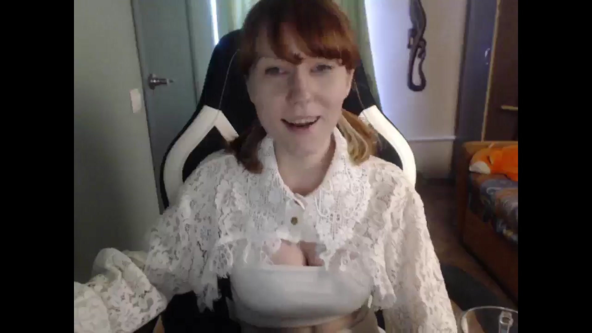 Gallery image thumbnail from NikiFoks18's myfreecams stream on, 03/31/2026, 12:38 image 2 of 20