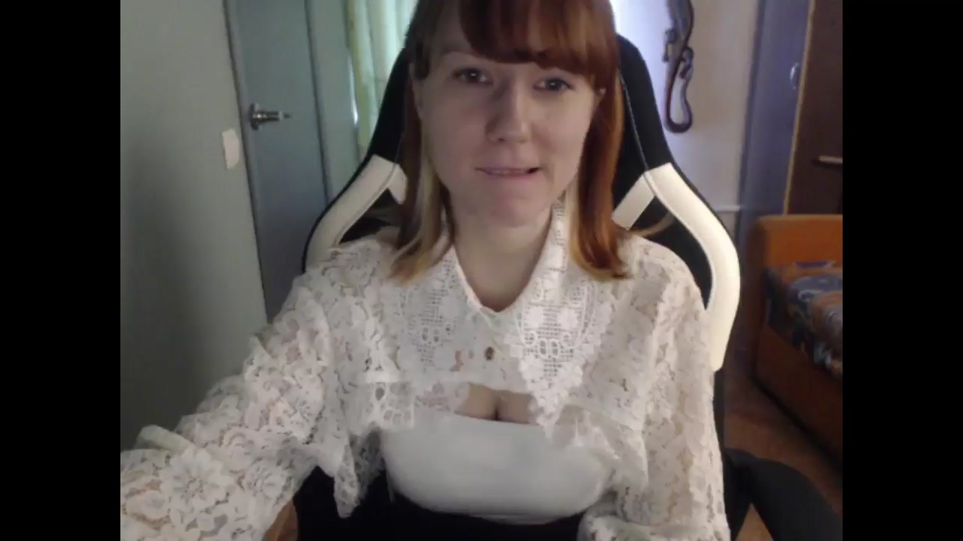 Gallery image thumbnail from NikiFoks18's myfreecams stream on, 04/03/2026, 09:23 image 3 of 20