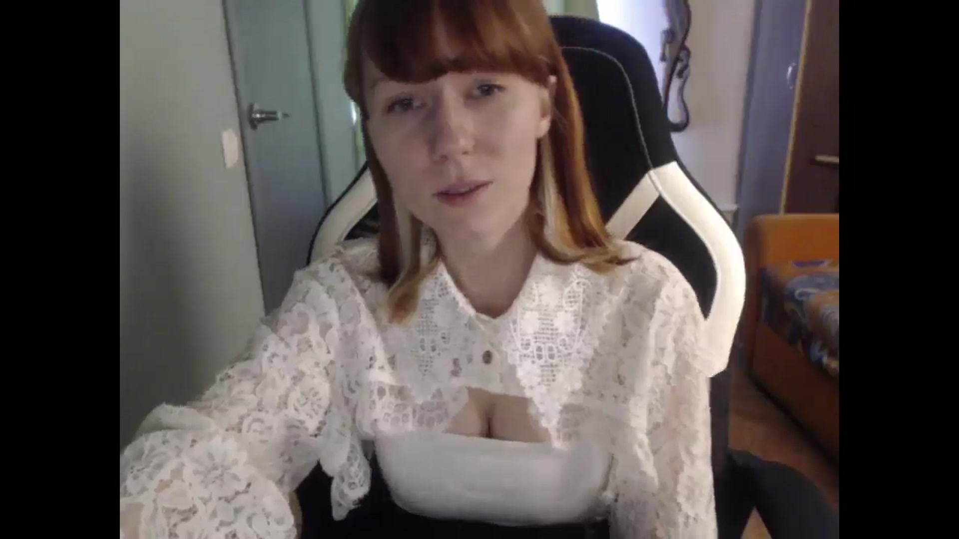 Gallery image thumbnail from NikiFoks18's myfreecams stream on, 04/03/2026, 09:23 image 13 of 20