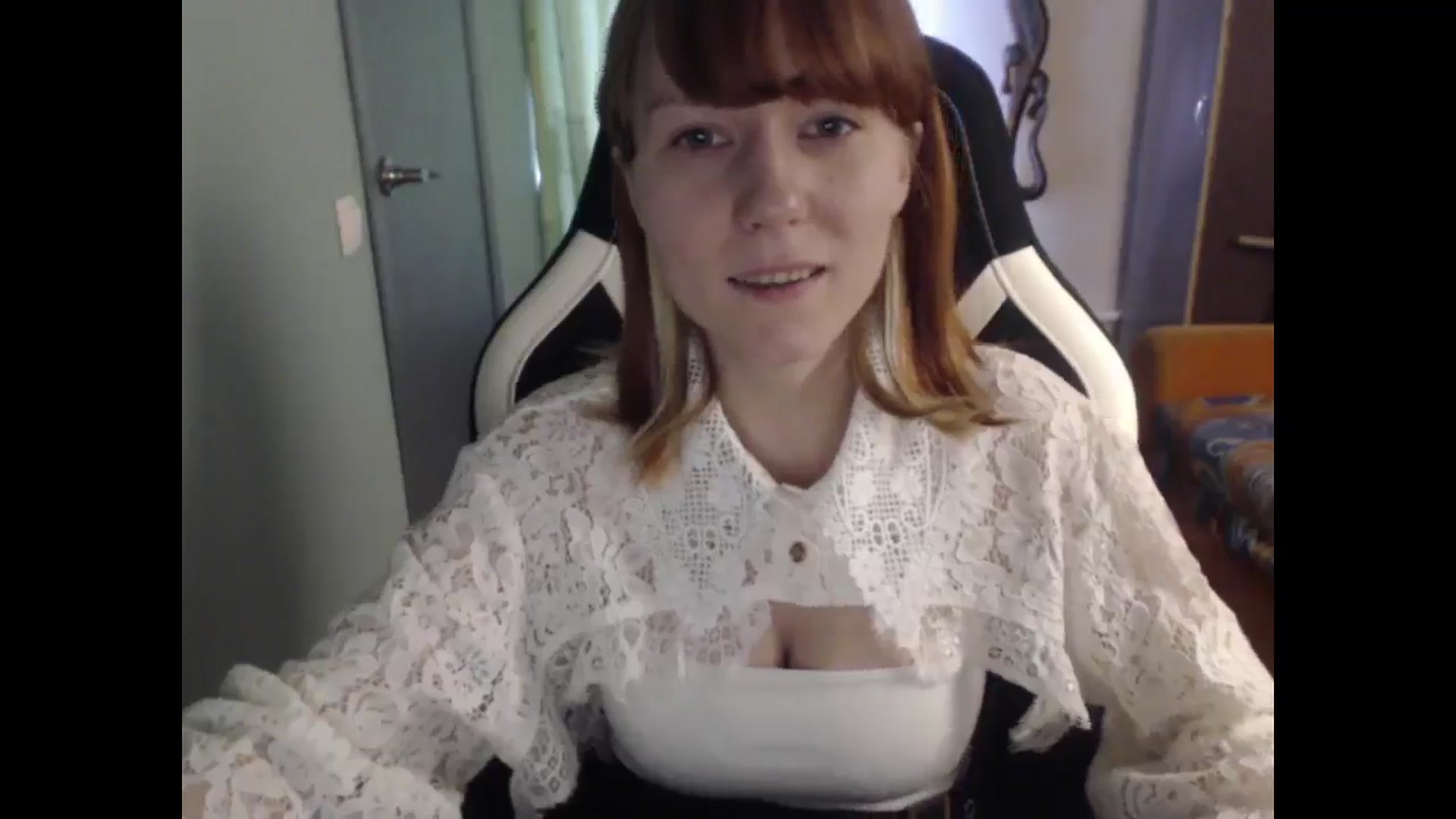 Gallery image thumbnail from NikiFoks18's myfreecams stream on, 04/03/2026, 09:23 image 15 of 20