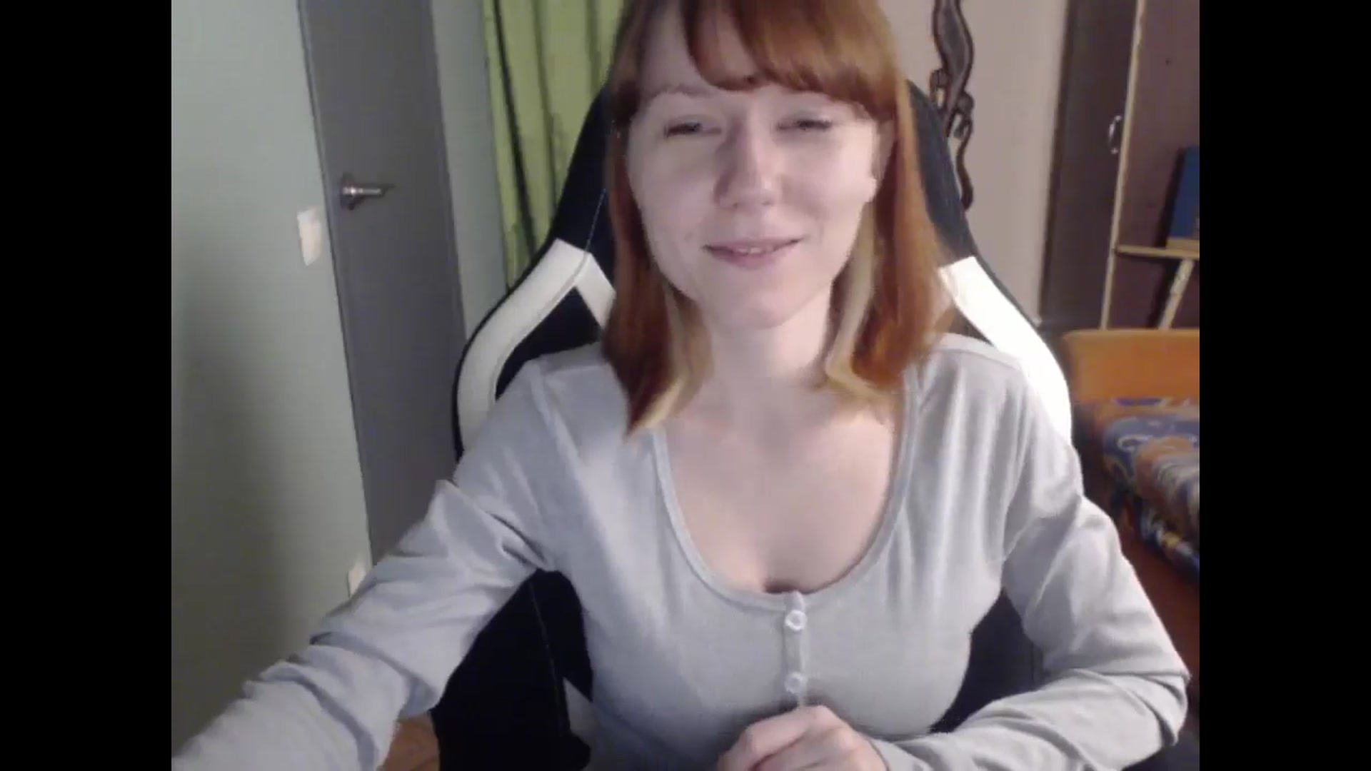 Gallery image thumbnail from NikiFoks18's myfreecams stream on, 04/06/2026, 24:52 image 15 of 20