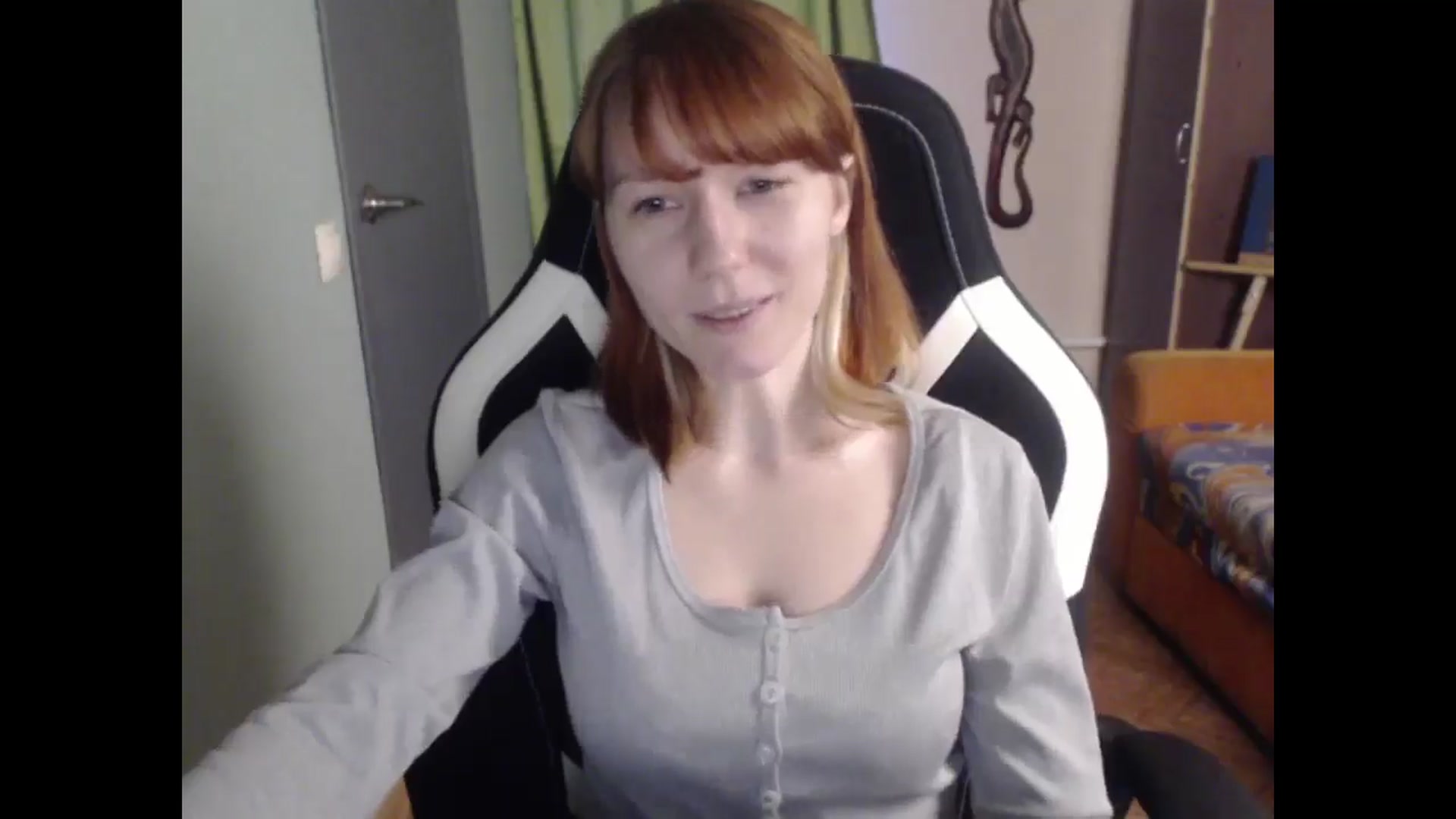 Gallery image thumbnail from NikiFoks18's myfreecams stream on, 04/06/2026, 02:44 image 14 of 20