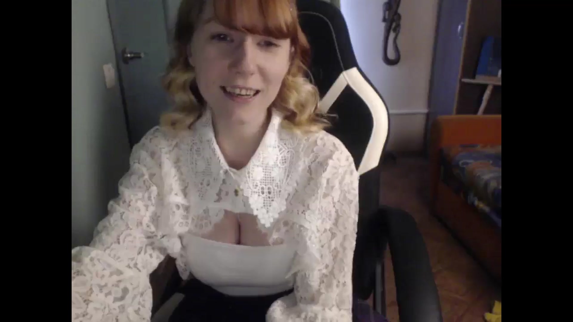Gallery image thumbnail from NikiFoks18's myfreecams stream on, 04/21/2026, 07:37 image 20 of 20