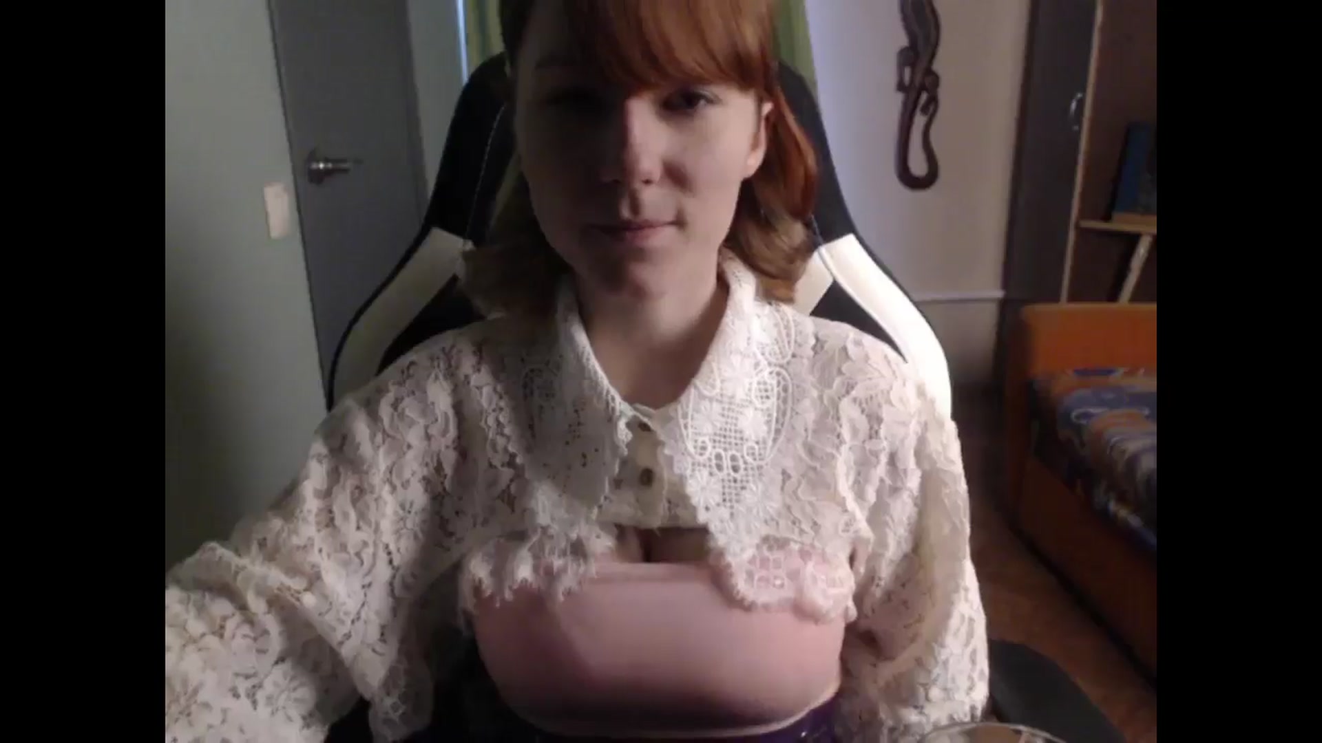Gallery image thumbnail from NikiFoks18's myfreecams stream on, 04/22/2026, 06:56 image 18 of 20