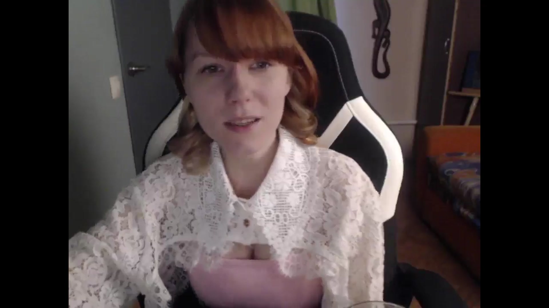 Gallery image thumbnail from NikiFoks18's myfreecams stream on, 04/22/2026, 06:56 image 5 of 20