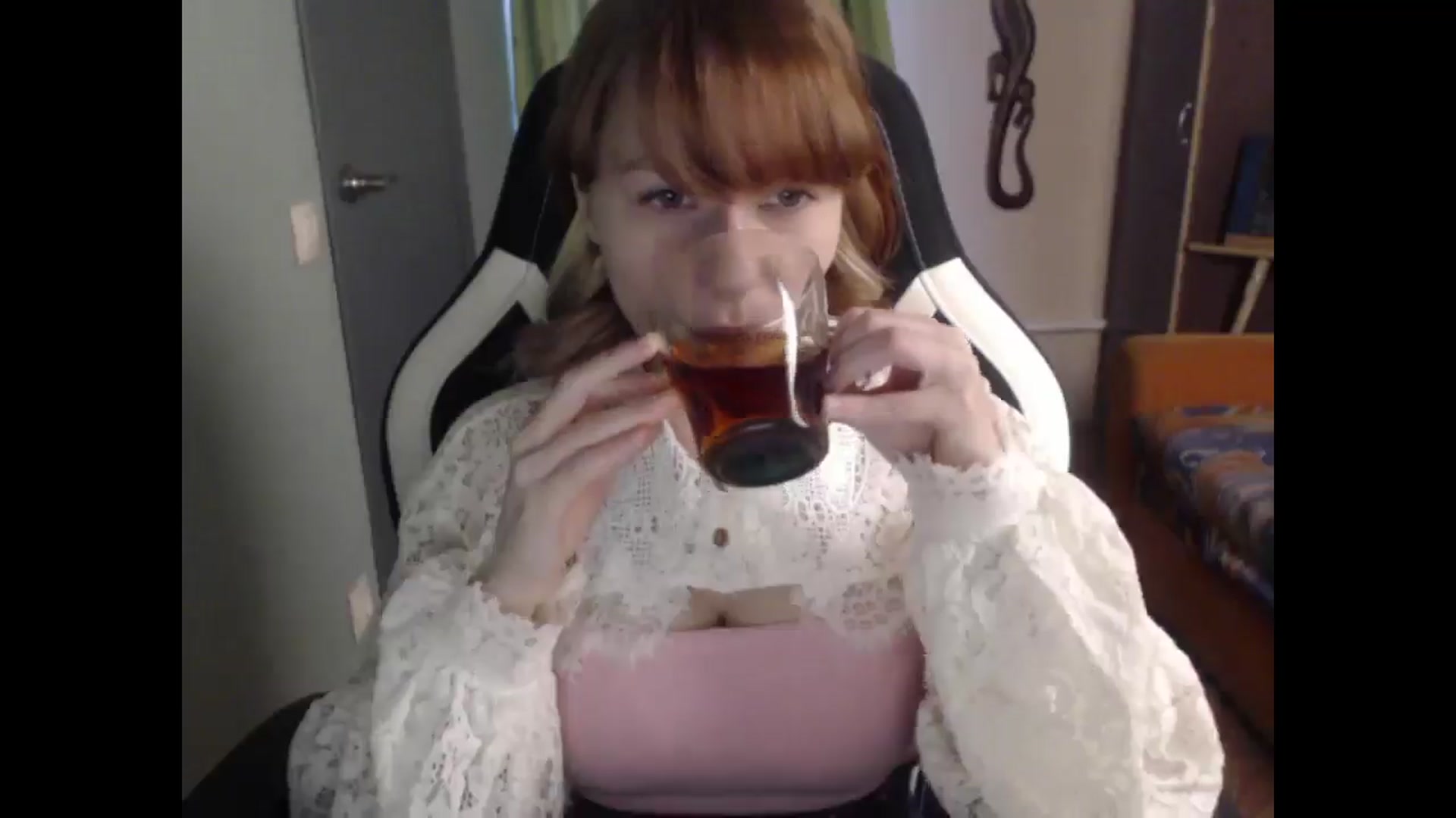 Gallery image thumbnail from NikiFoks18's myfreecams stream on, 04/22/2026, 06:56 image 6 of 20