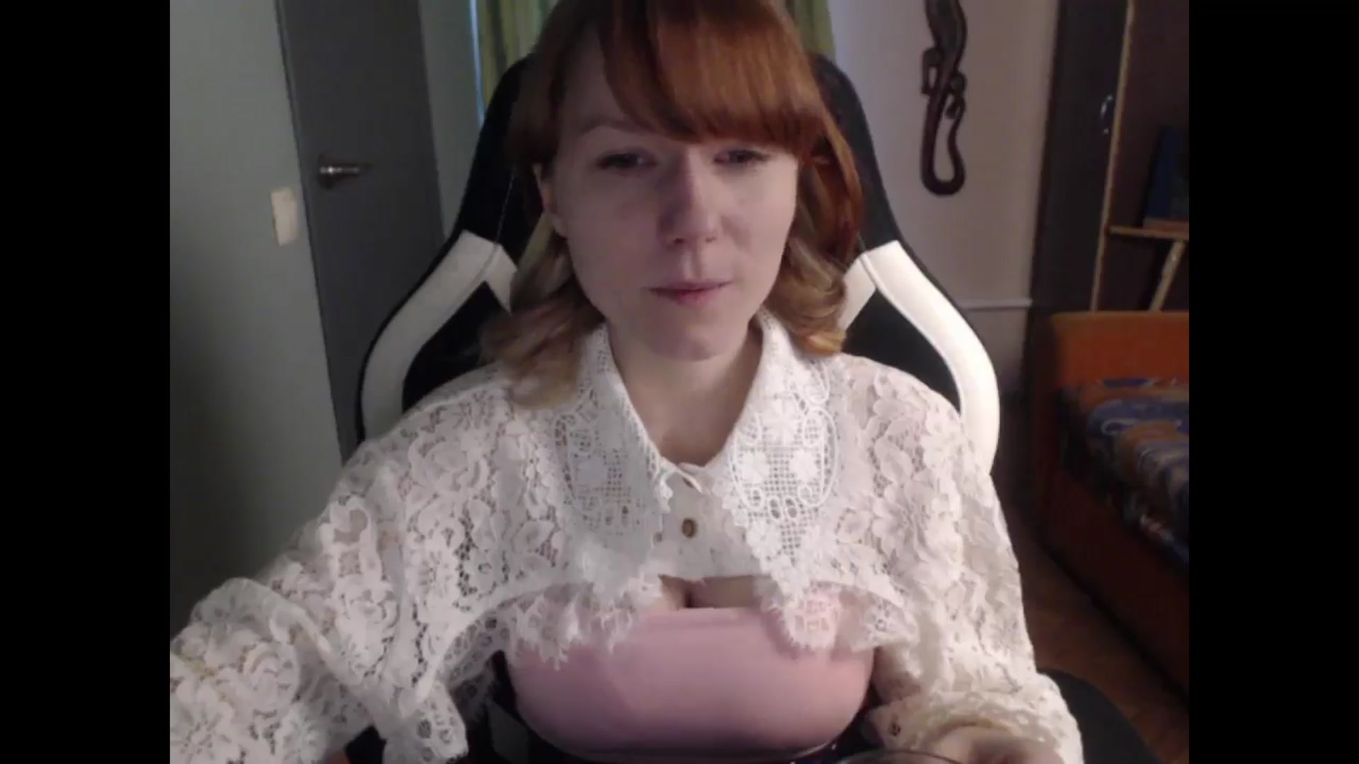 Gallery image thumbnail from NikiFoks18's myfreecams stream on, 04/22/2026, 06:56 image 4 of 20