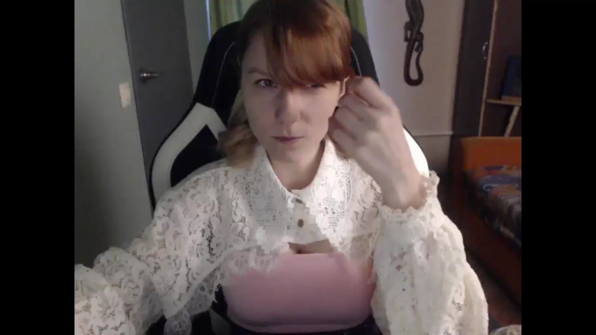 Gallery image thumbnail from NikiFoks18's myfreecams stream on, 04/22/2026, 06:56 image 12 of 20