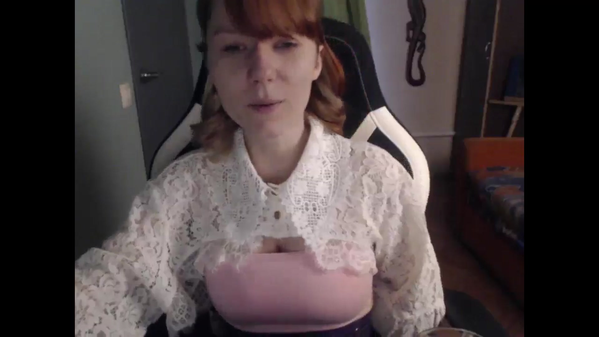 Gallery image thumbnail from NikiFoks18's myfreecams stream on, 04/22/2026, 06:56 image 16 of 20
