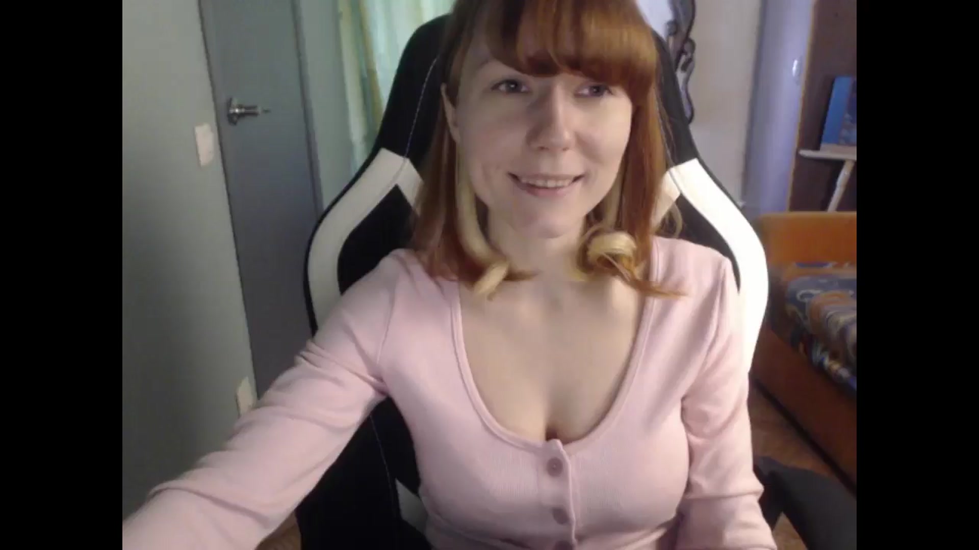 Gallery image thumbnail from NikiFoks18's myfreecams stream on, 04/29/2026, 08:38 image 1 of 20