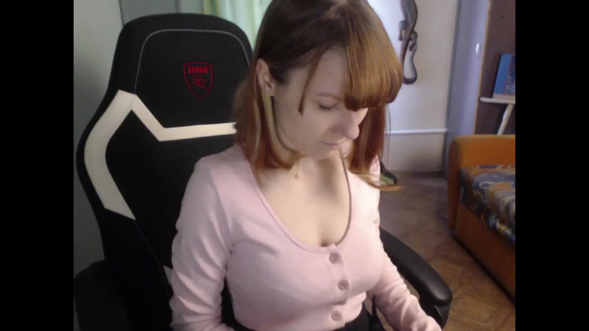 Gallery image thumbnail from NikiFoks18's myfreecams stream on, 04/29/2026, 08:38 image 18 of 20