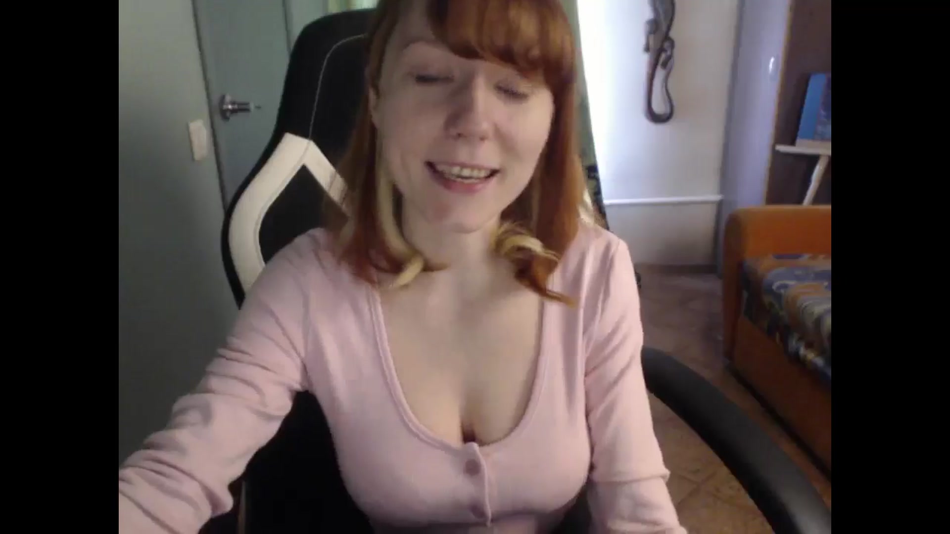 Gallery image thumbnail from NikiFoks18's myfreecams stream on, 04/29/2026, 08:38 image 9 of 20