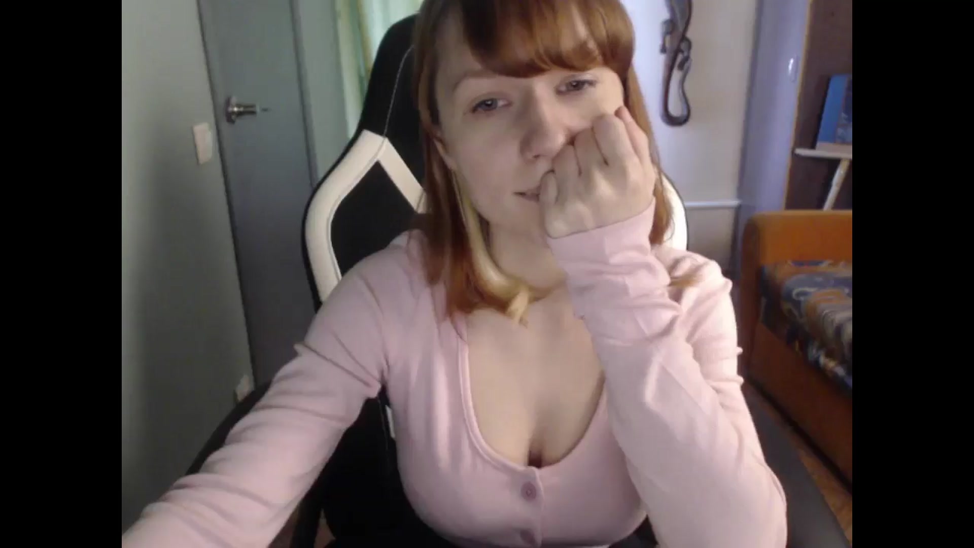 Gallery image thumbnail from NikiFoks18's myfreecams stream on, 04/29/2026, 08:38 image 16 of 20