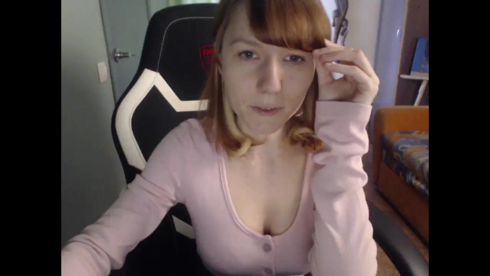 Gallery image thumbnail from NikiFoks18's myfreecams stream on, 04/29/2026, 08:38 image 13 of 20
