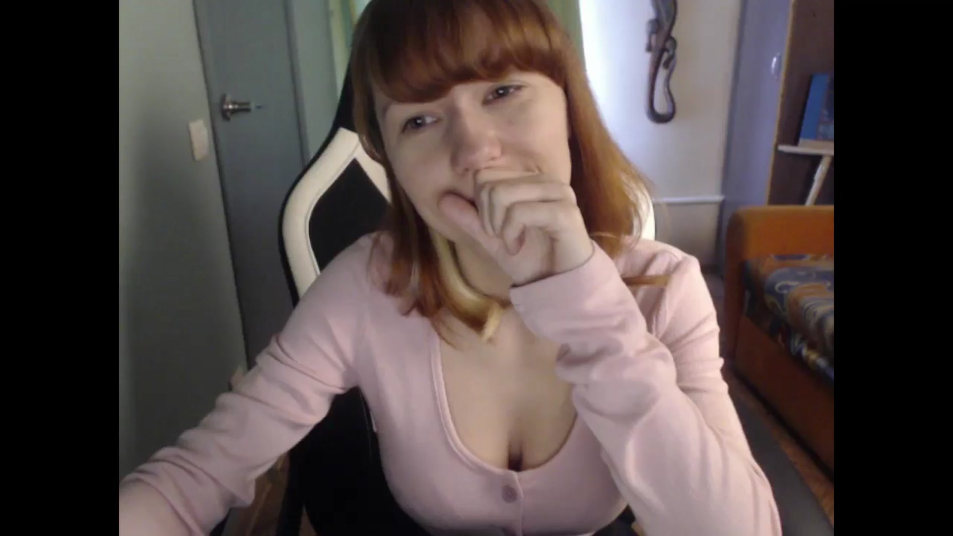 Gallery image thumbnail from NikiFoks18's myfreecams stream on, 04/29/2026, 08:38 image 10 of 20