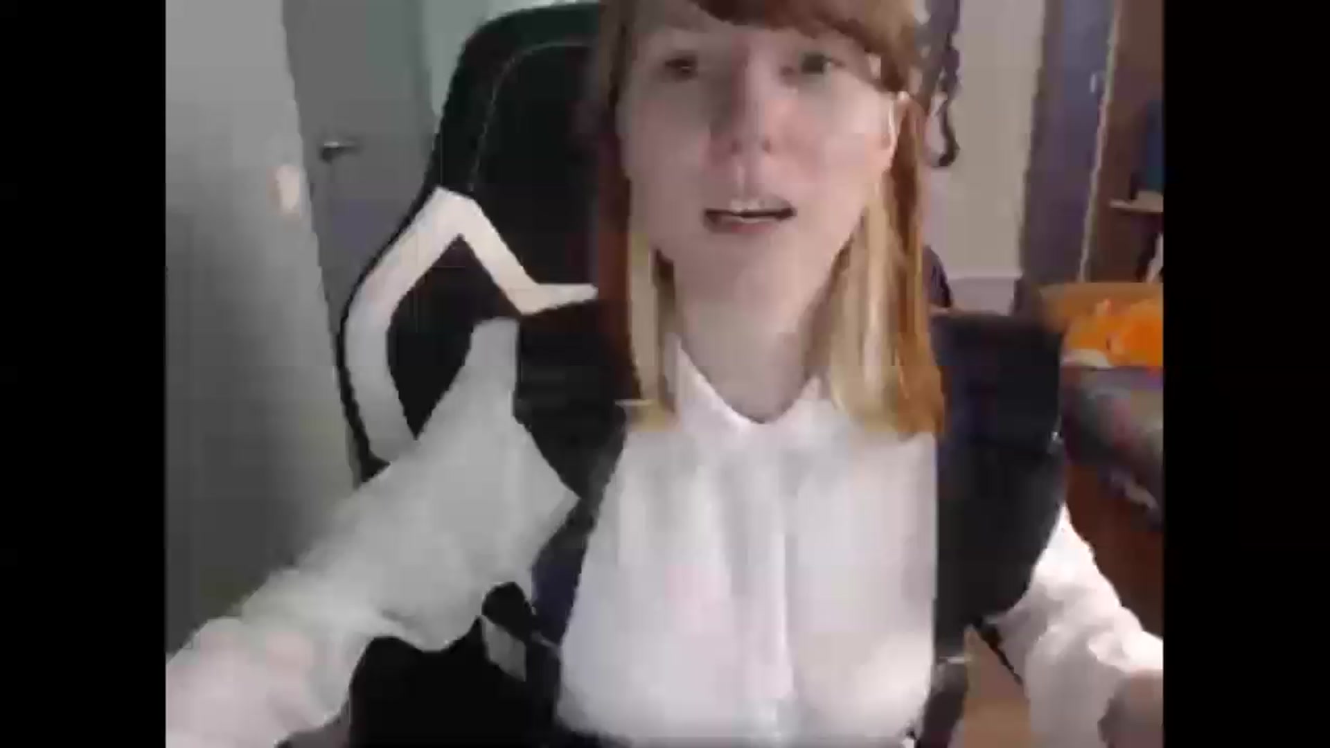 Gallery image thumbnail from NikiFoks18's myfreecams stream on, 05/25/2026, 08:04 image 1 of 20