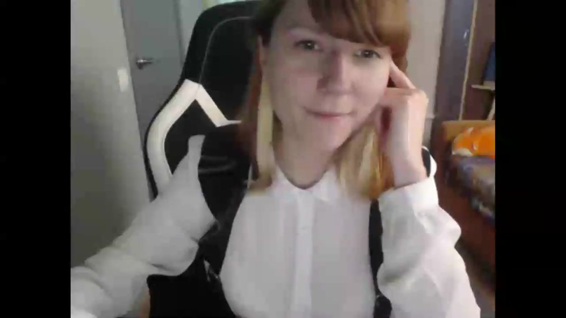 Gallery image thumbnail from NikiFoks18's myfreecams stream on, 05/25/2026, 08:04 image 3 of 20