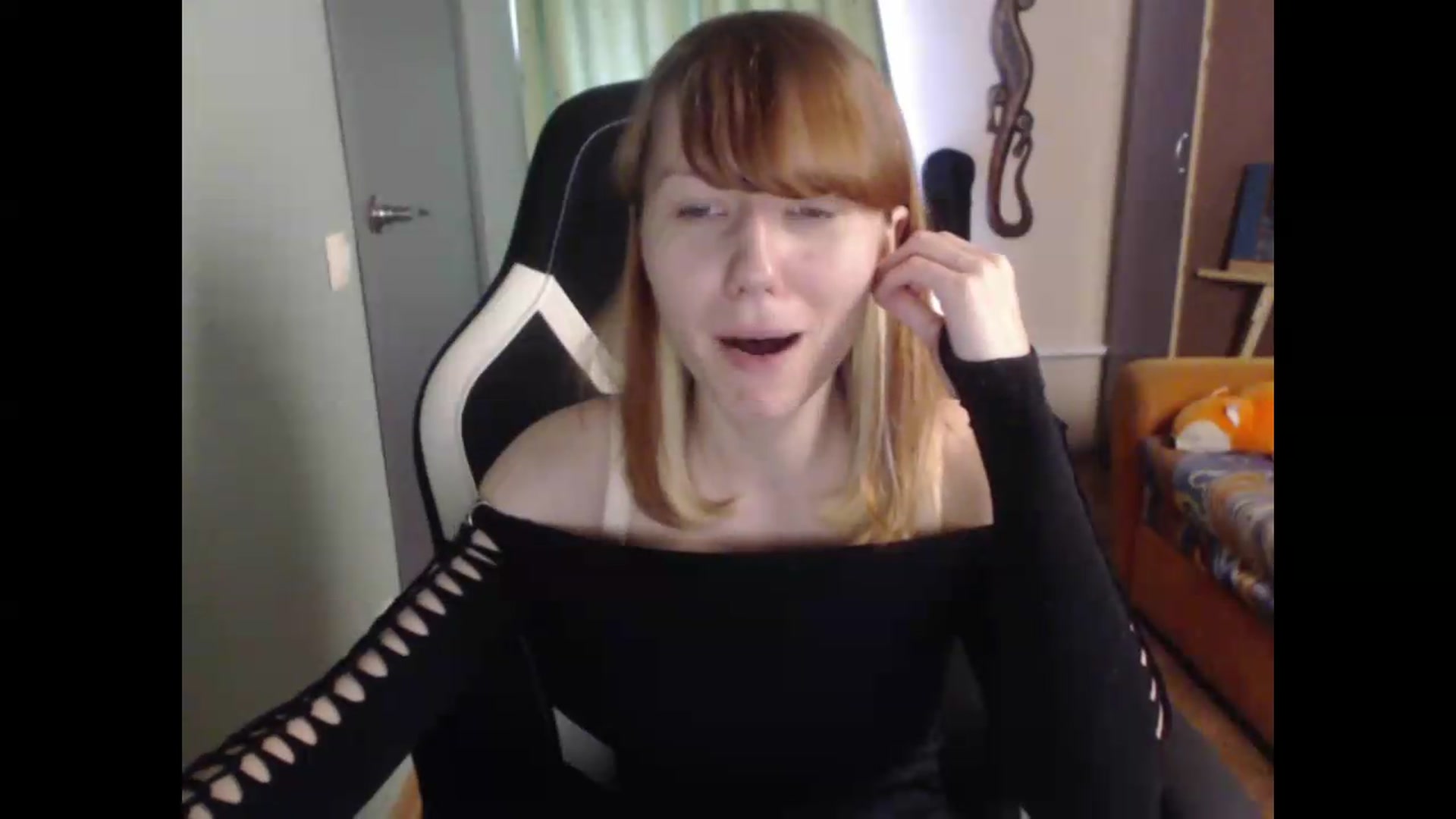 Gallery image thumbnail from NikiFoks18's myfreecams stream on, 06/05/2026, 09:04 image 9 of 20