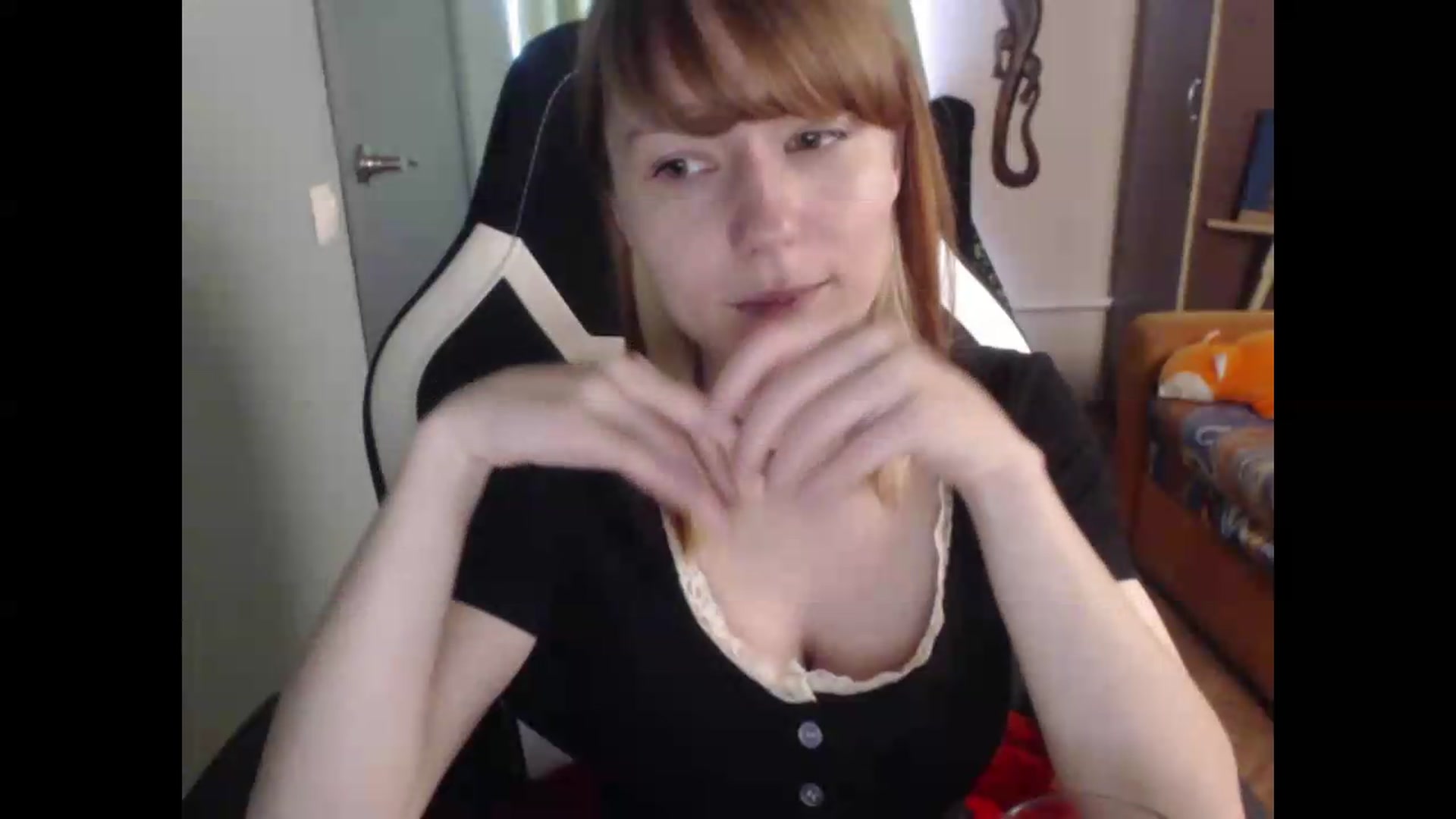 Gallery image thumbnail from NikiFoks18's myfreecams stream on, 06/07/2026, 08:53 image 2 of 20