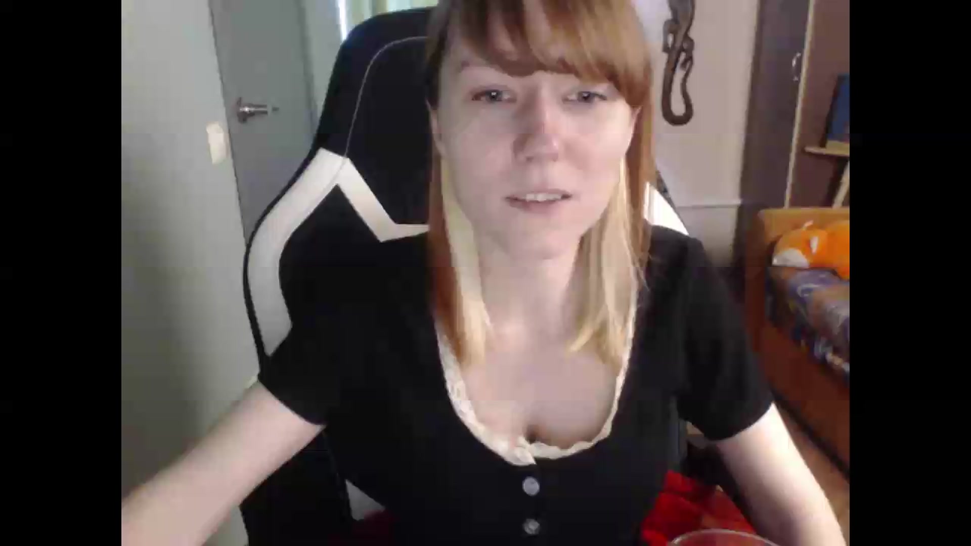 Gallery image thumbnail from NikiFoks18's myfreecams stream on, 06/07/2026, 08:53 image 1 of 20