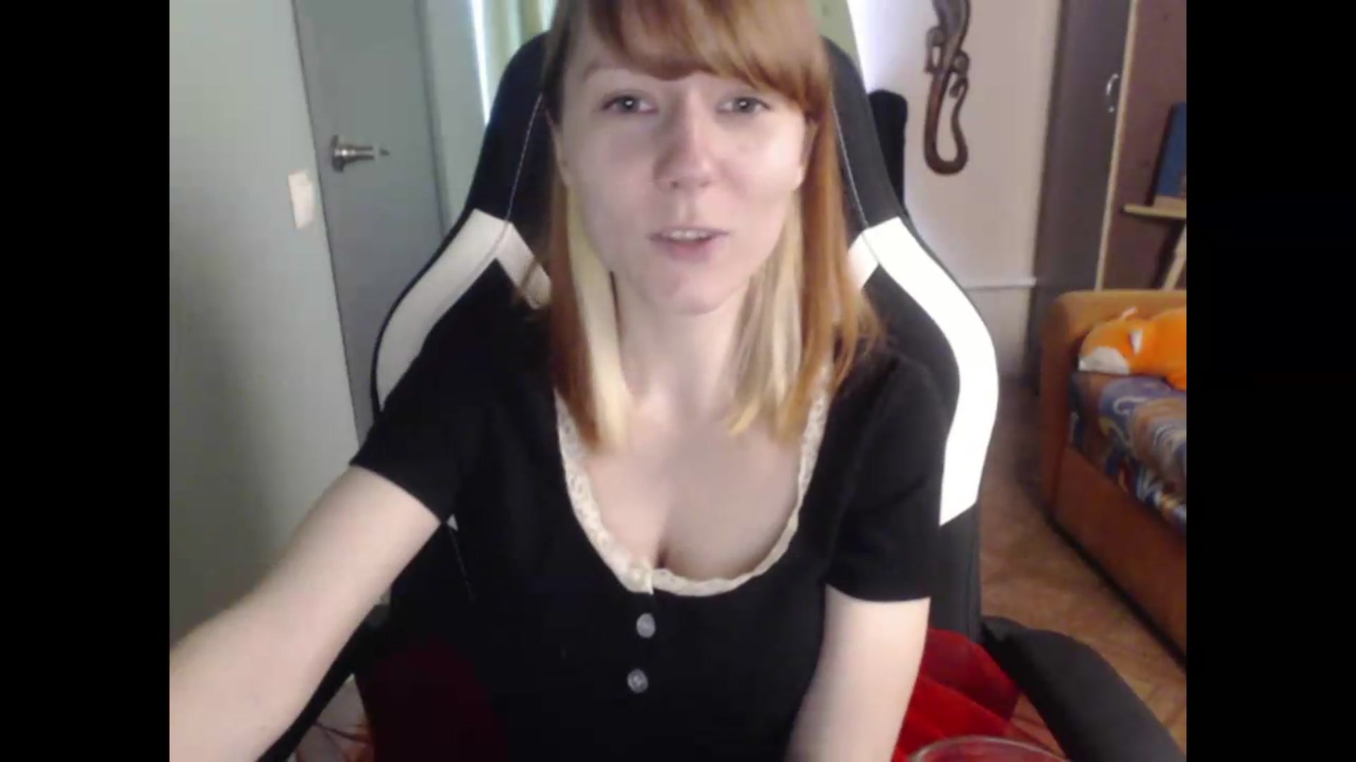Gallery image thumbnail from NikiFoks18's myfreecams stream on, 06/07/2026, 08:53 image 17 of 20