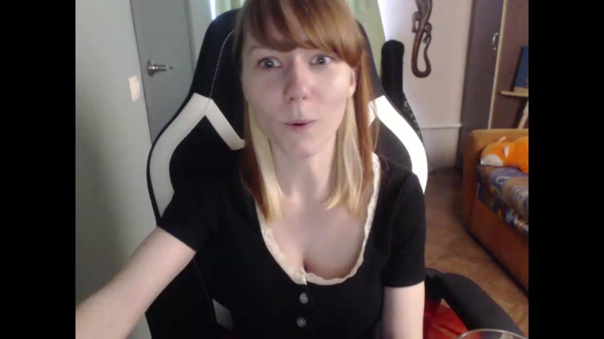 Gallery image thumbnail from NikiFoks18's myfreecams stream on, 06/07/2026, 08:53 image 7 of 20