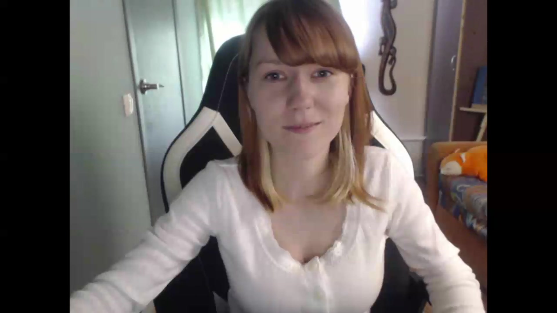 Gallery image thumbnail from NikiFoks18's myfreecams stream on, 06/08/2026, 06:18 image 3 of 20