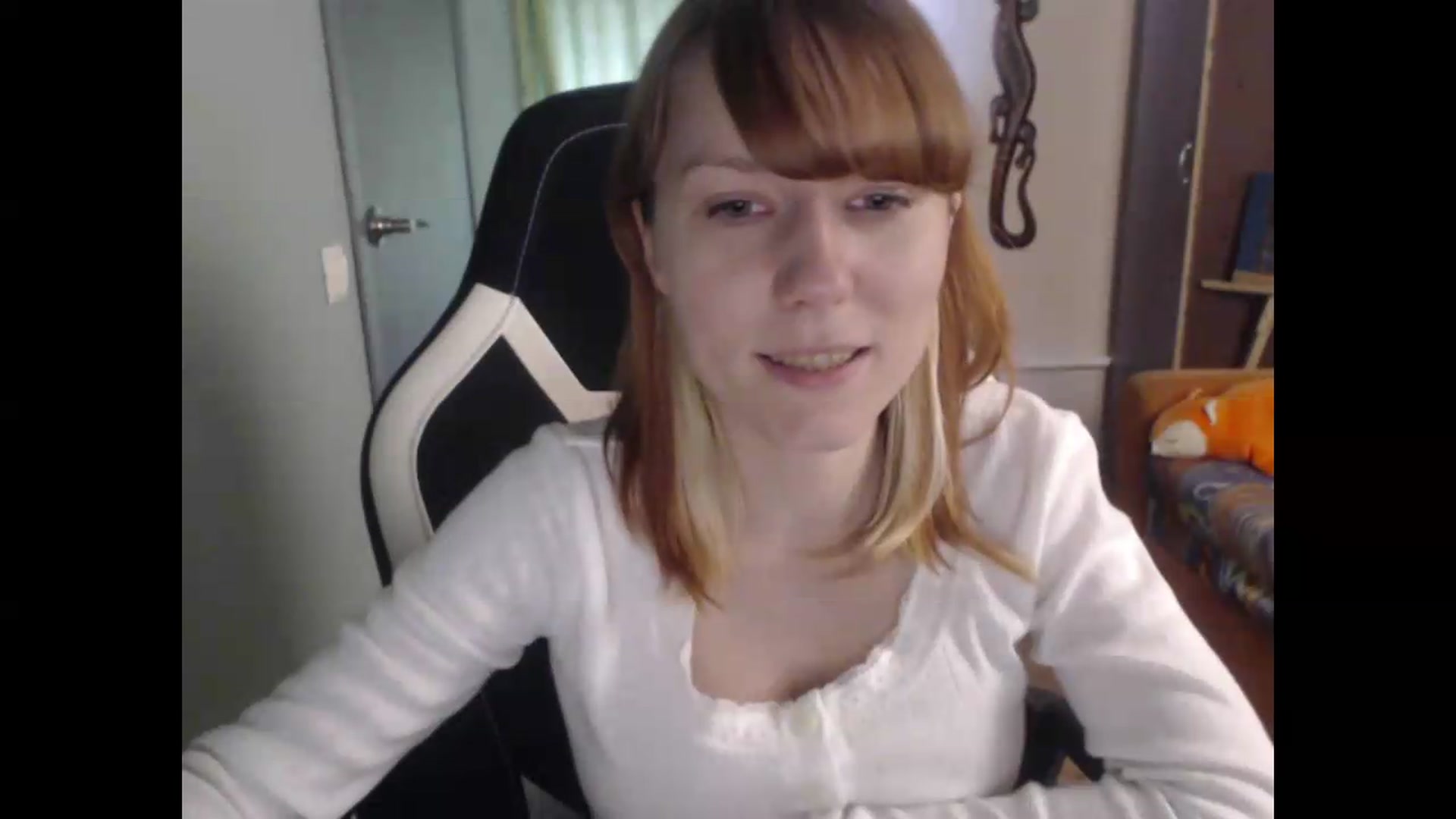 Gallery image thumbnail from NikiFoks18's myfreecams stream on, 06/08/2026, 06:18 image 12 of 20