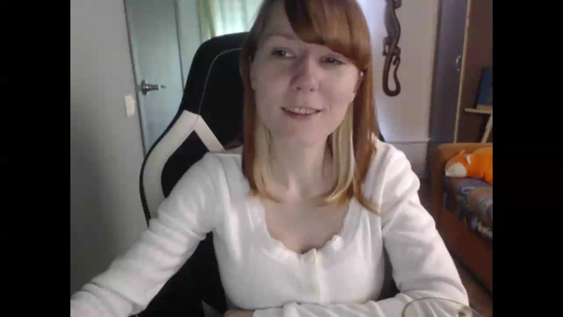 Gallery image thumbnail from NikiFoks18's myfreecams stream on, 06/08/2026, 06:18 image 10 of 20