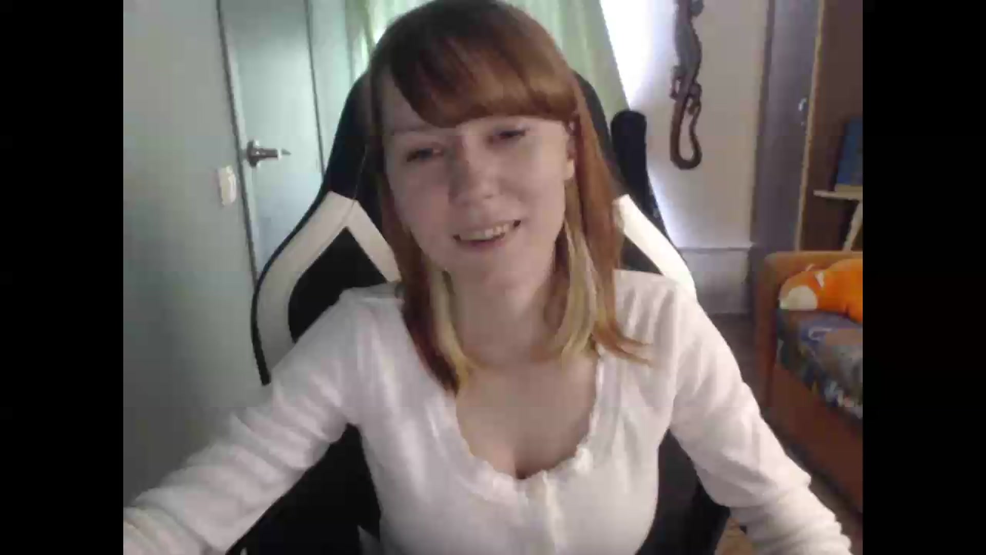 Gallery image thumbnail from NikiFoks18's myfreecams stream on, 06/08/2026, 06:18 image 1 of 20