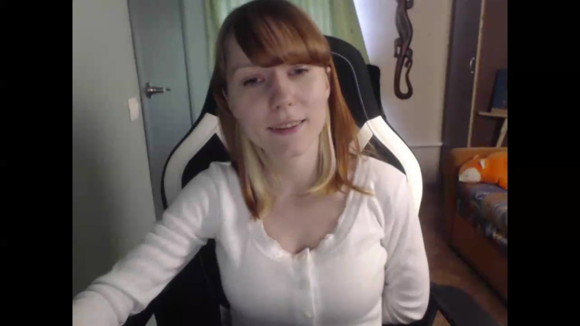 Gallery image thumbnail from NikiFoks18's myfreecams stream on, 06/08/2026, 06:18 image 16 of 20