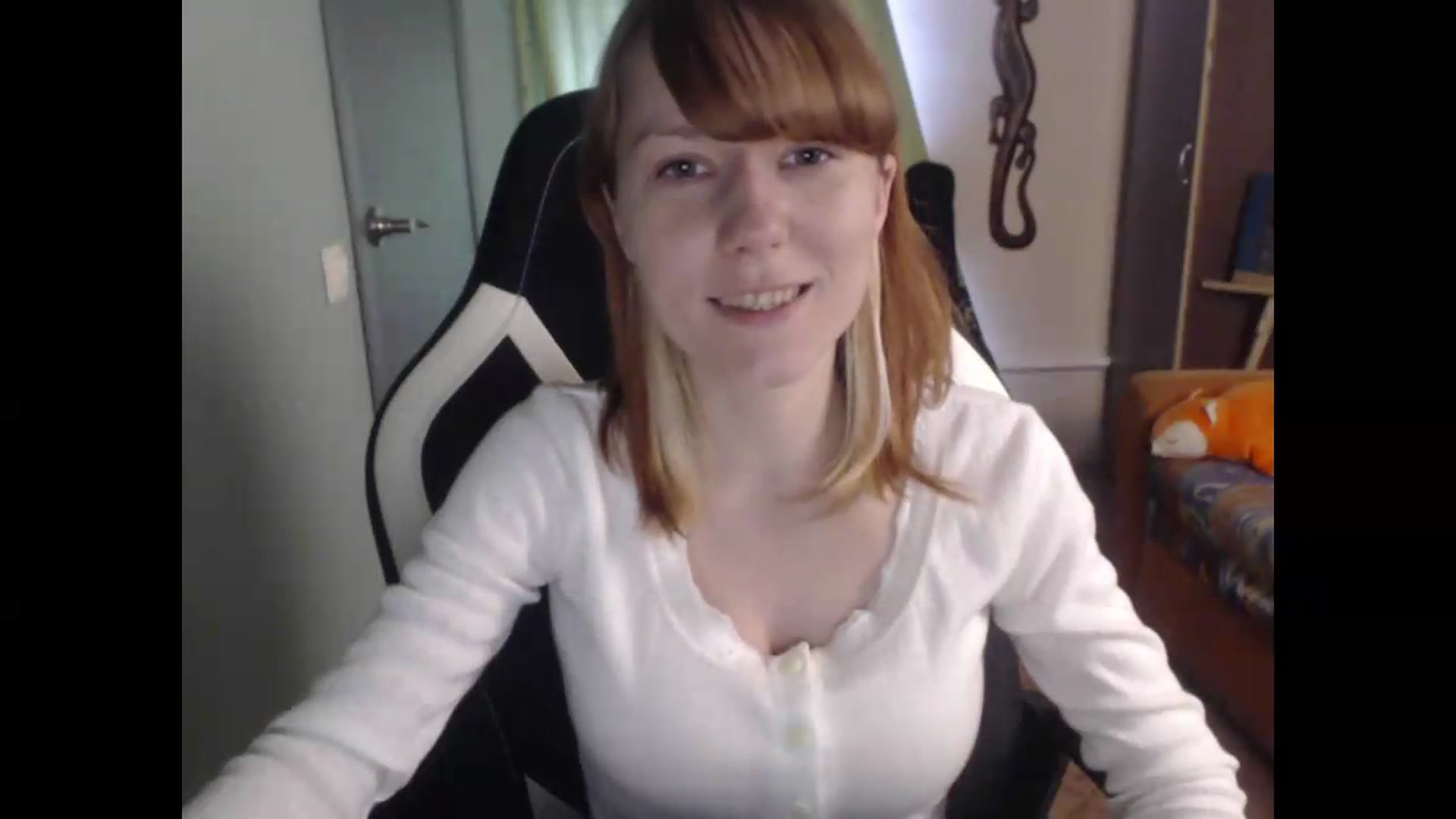 Gallery image thumbnail from NikiFoks18's myfreecams stream on, 06/08/2026, 06:18 image 13 of 20