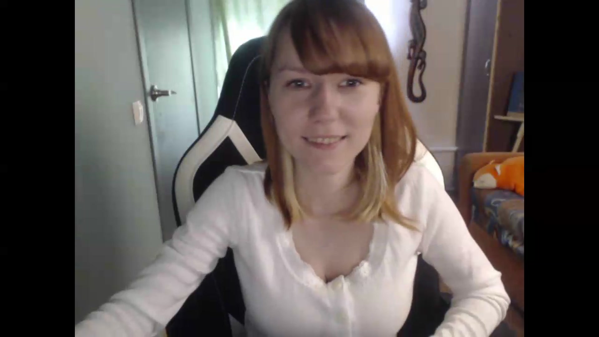 Gallery image thumbnail from NikiFoks18's myfreecams stream on, 06/08/2026, 06:18 image 4 of 20