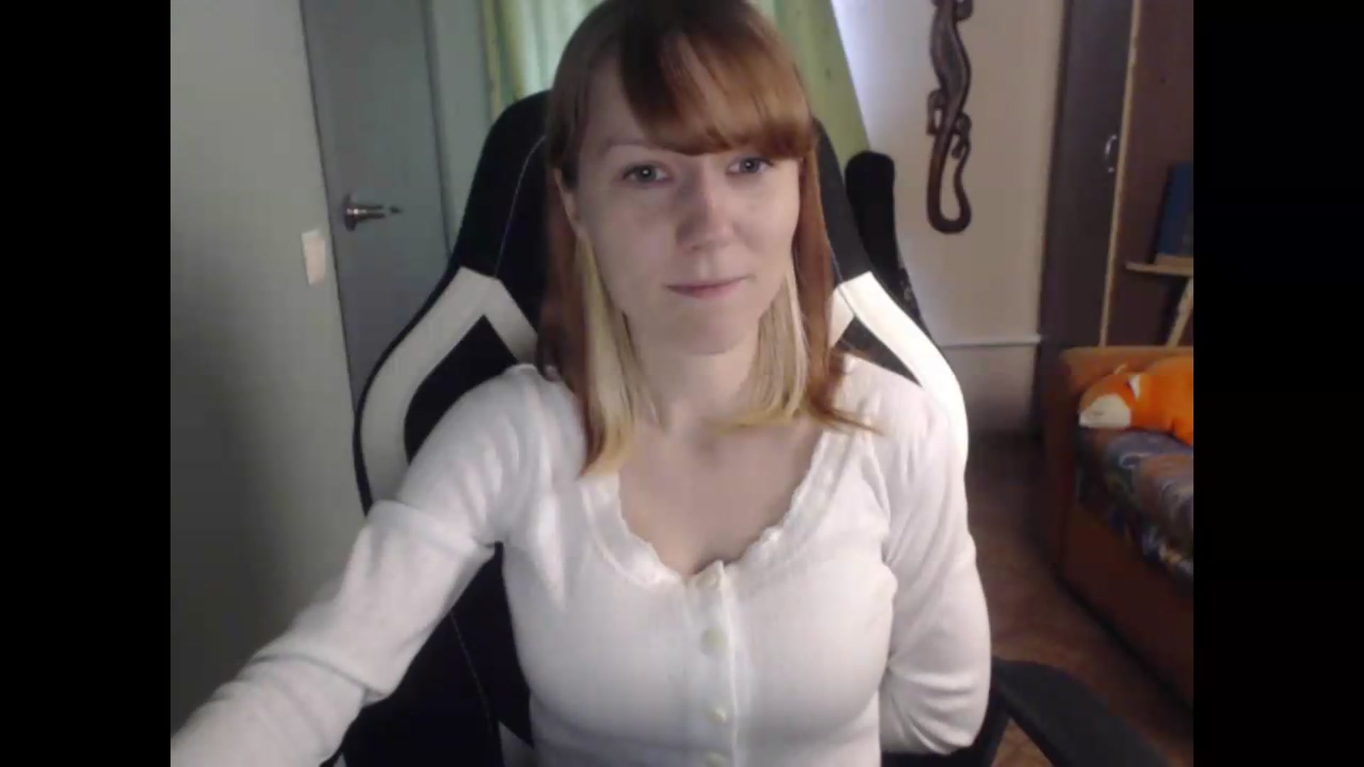 Gallery image thumbnail from NikiFoks18's myfreecams stream on, 06/08/2026, 08:30 image 18 of 20