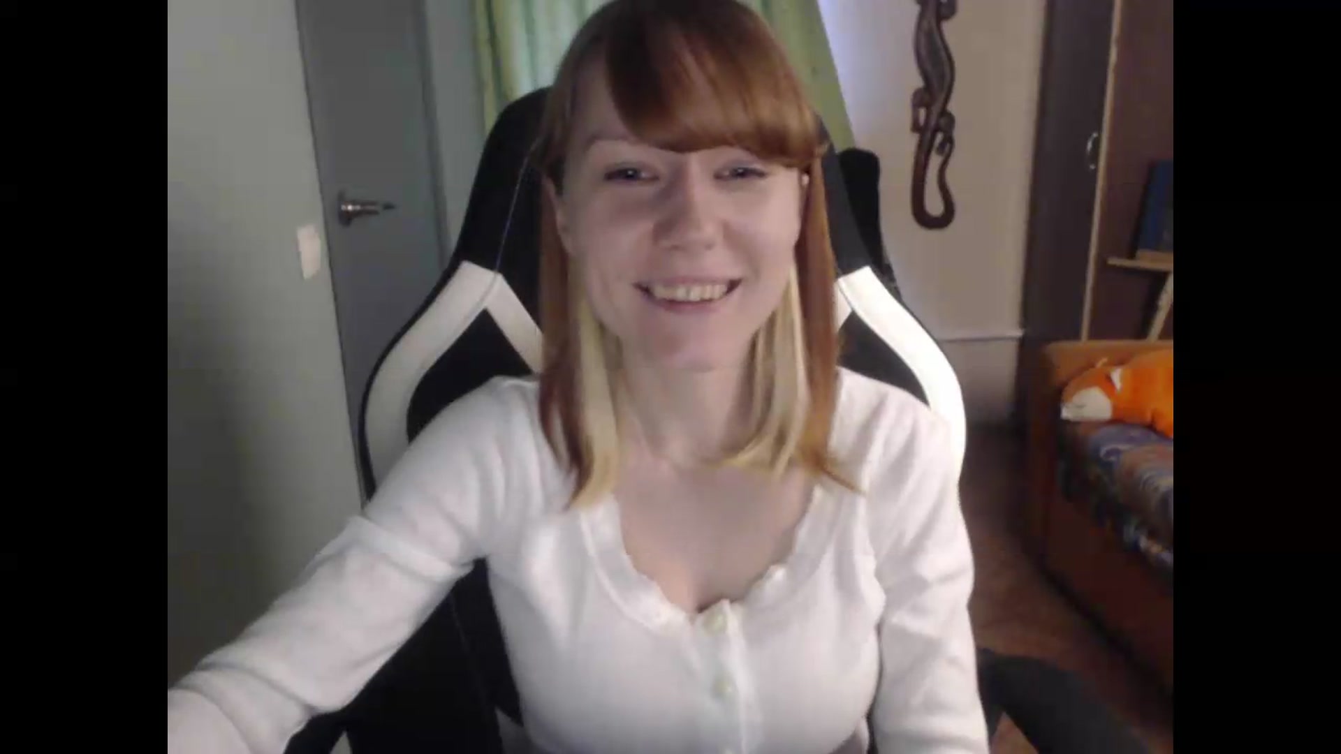 Gallery image thumbnail from NikiFoks18's myfreecams stream on, 06/08/2026, 08:30 image 12 of 20