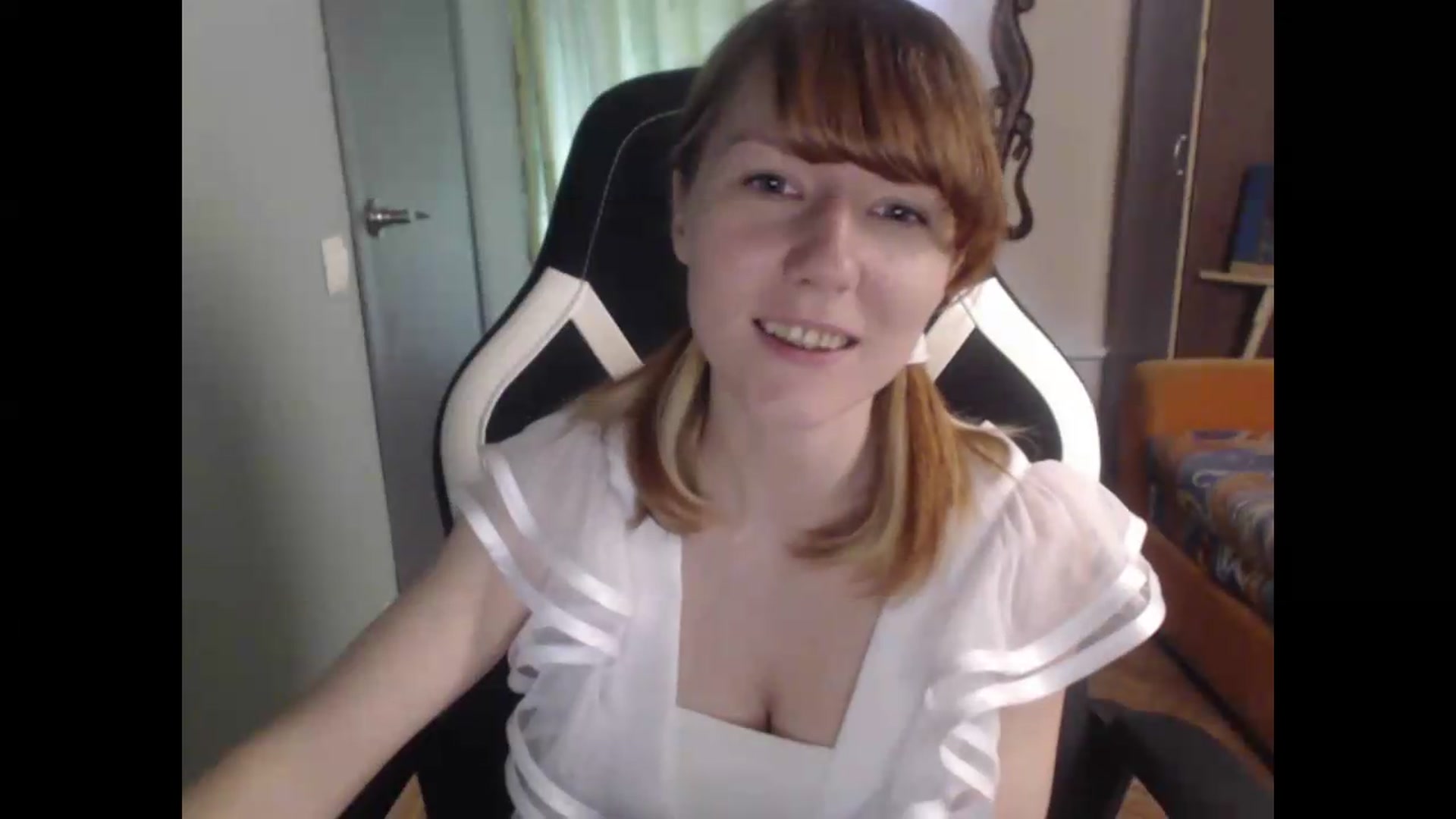 Gallery image thumbnail from NikiFoks18's myfreecams stream on, 06/19/2026, 07:16 image 5 of 20