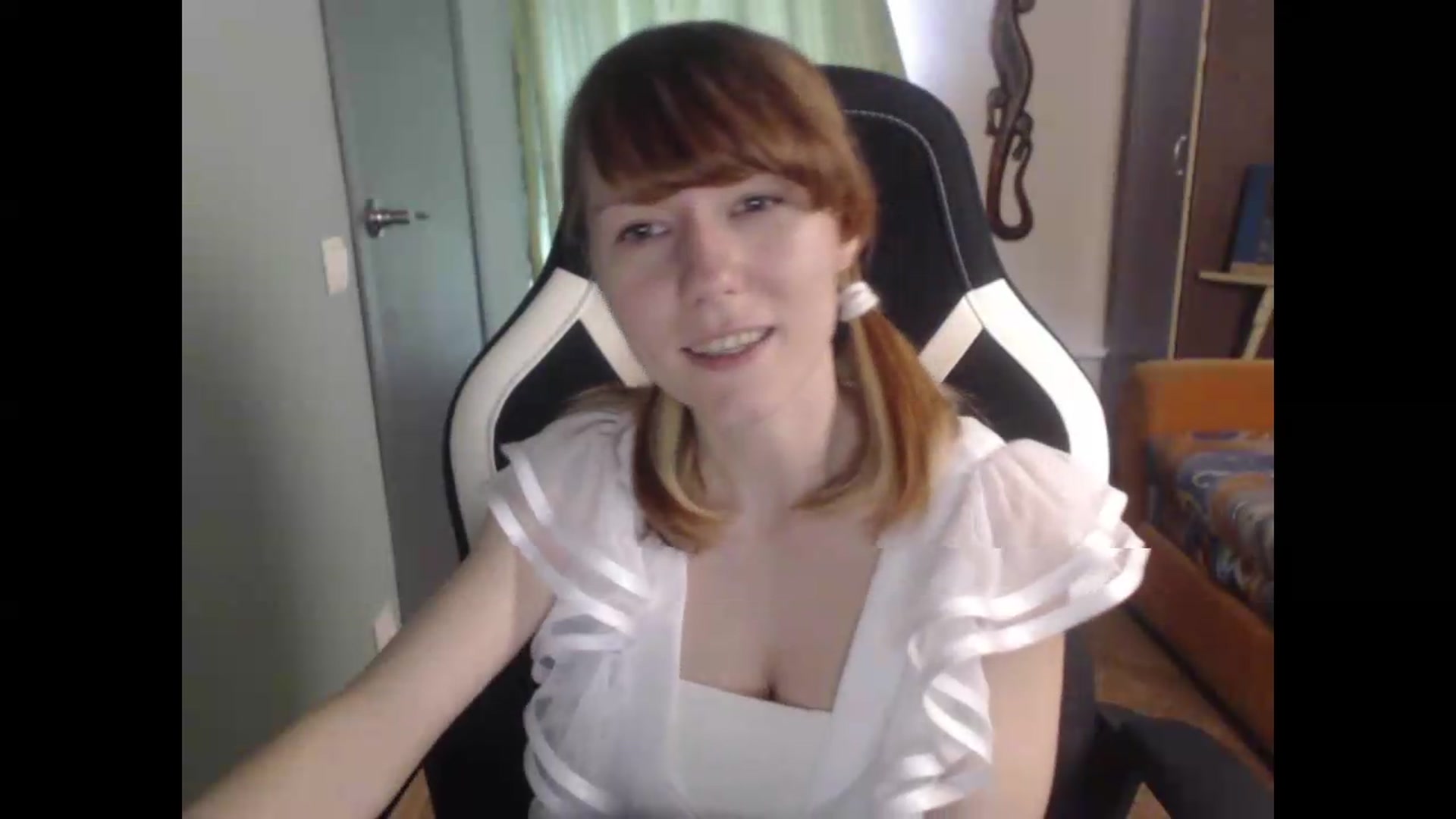 Gallery image thumbnail from NikiFoks18's myfreecams stream on, 06/19/2026, 07:16 image 7 of 20