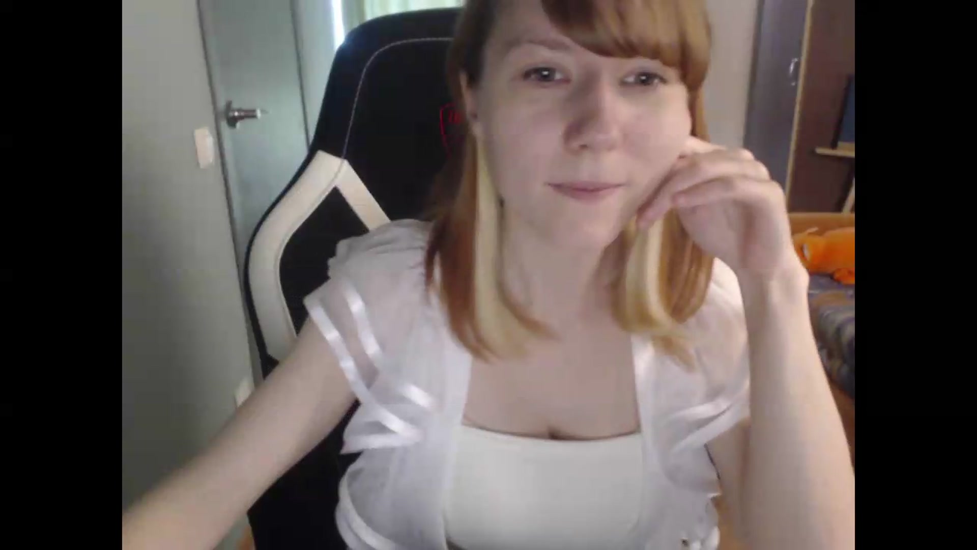 Gallery image thumbnail from NikiFoks18's myfreecams stream on, 06/24/2026, 06:19 image 14 of 20